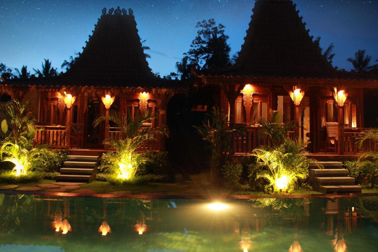 One Bedroom Grand Javanese Joglo Ubud 1 ภายนอก รูปภาพ
