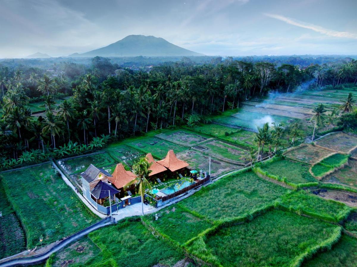 One Bedroom Grand Javanese Joglo Ubud 1 ภายนอก รูปภาพ