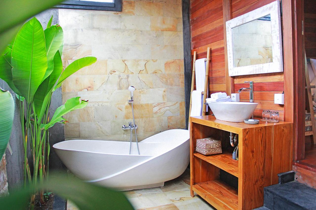 One Bedroom Grand Javanese Joglo Ubud 1 ภายนอก รูปภาพ