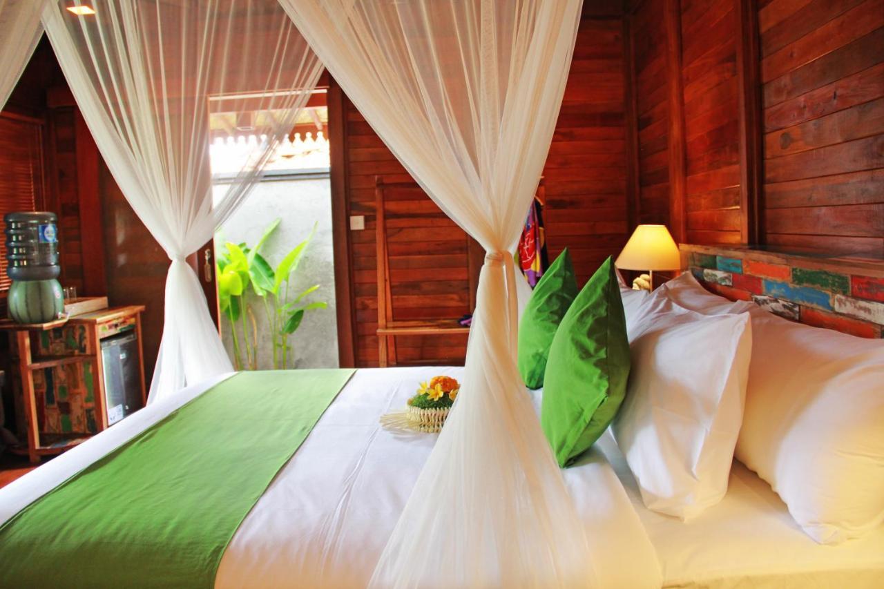 One Bedroom Grand Javanese Joglo Ubud 1 ภายนอก รูปภาพ